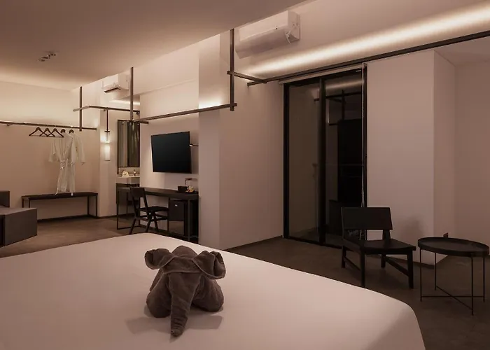 REZ Hotel Semarang